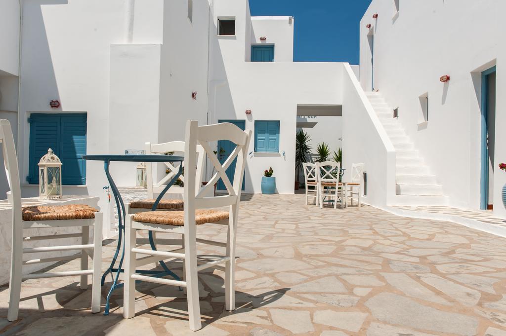 Fivos Apartments Alikí エクステリア 写真