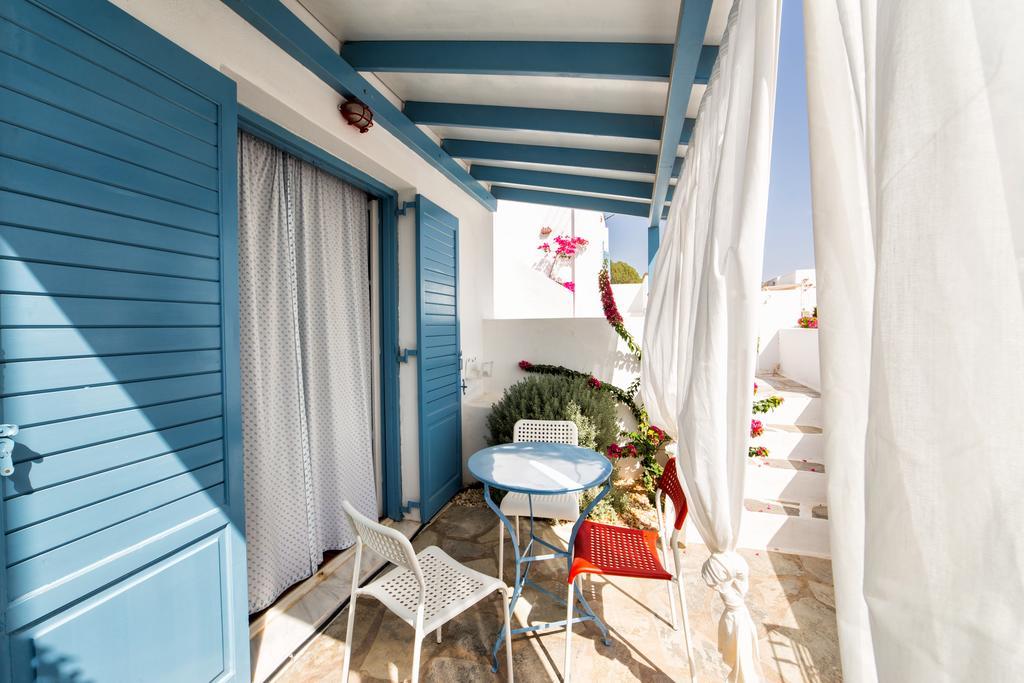 Fivos Apartments Alikí エクステリア 写真