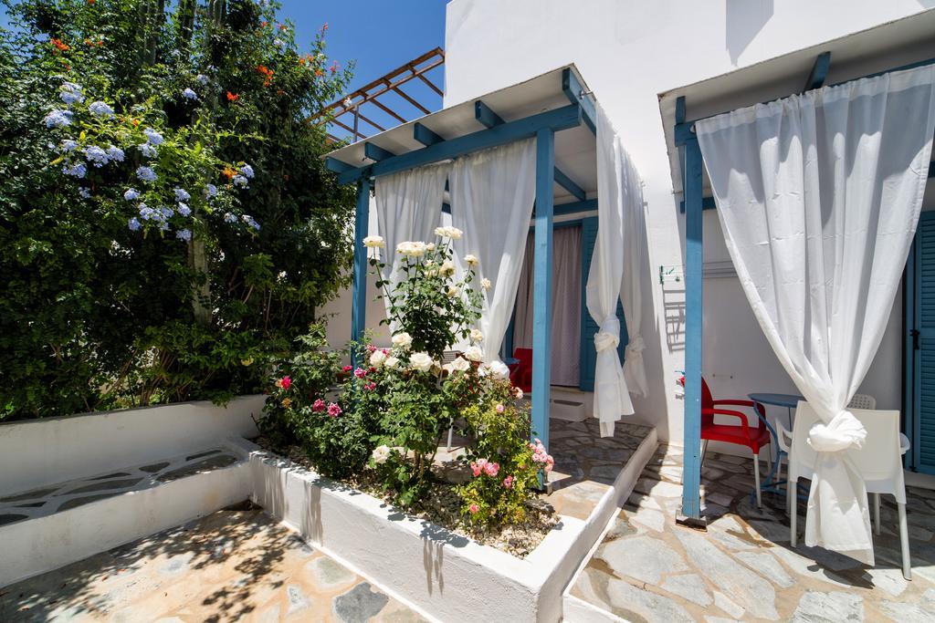 Fivos Apartments Alikí エクステリア 写真
