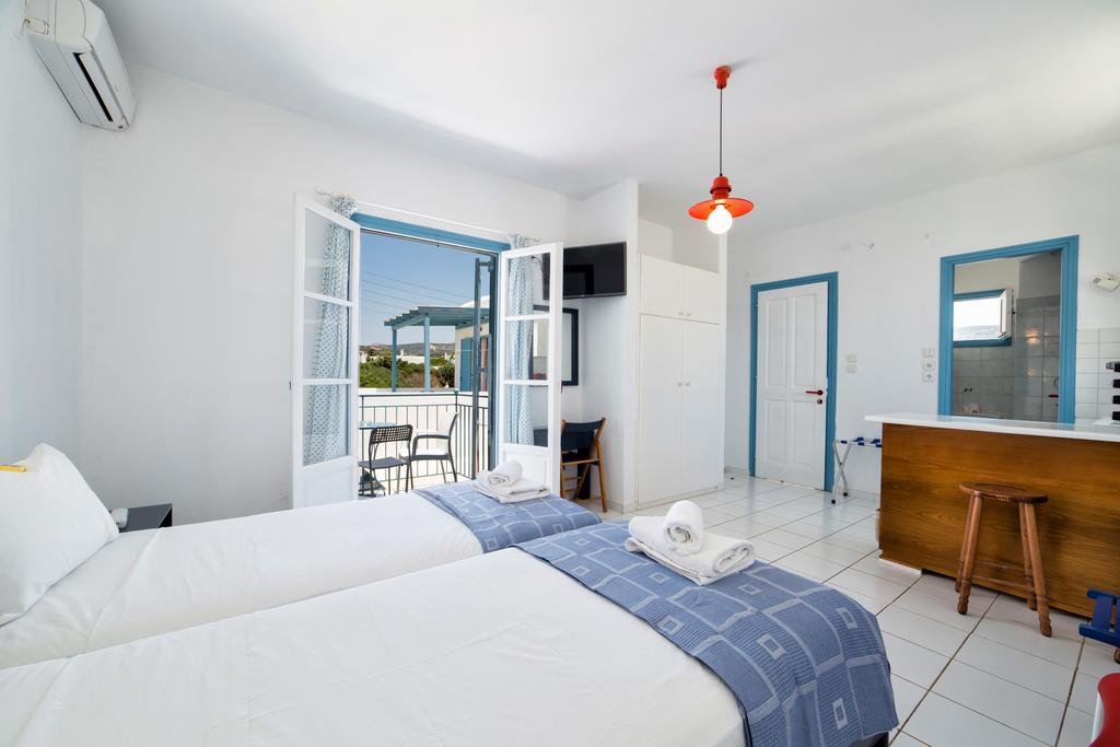 Fivos Apartments Alikí エクステリア 写真