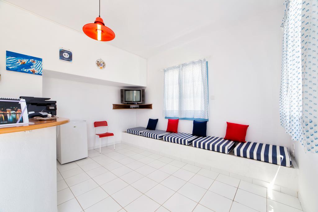Fivos Apartments Alikí エクステリア 写真