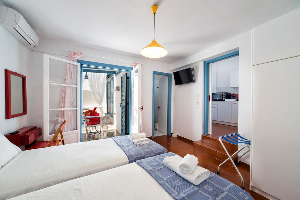 Fivos Apartments Alikí エクステリア 写真