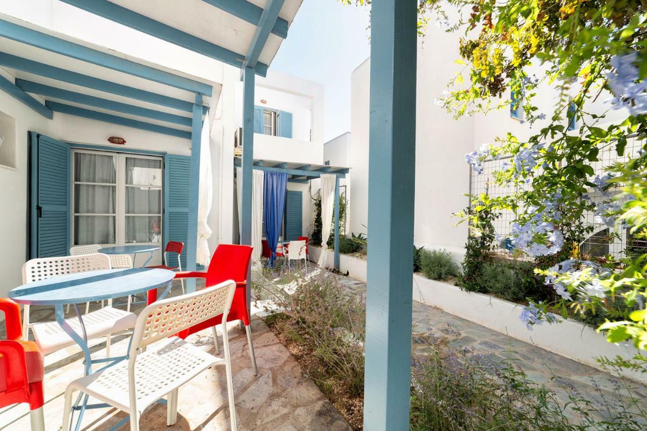 Fivos Apartments Alikí エクステリア 写真