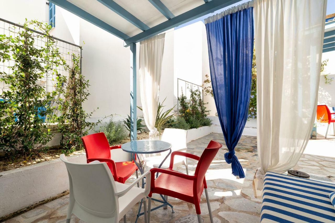 Fivos Apartments Alikí エクステリア 写真