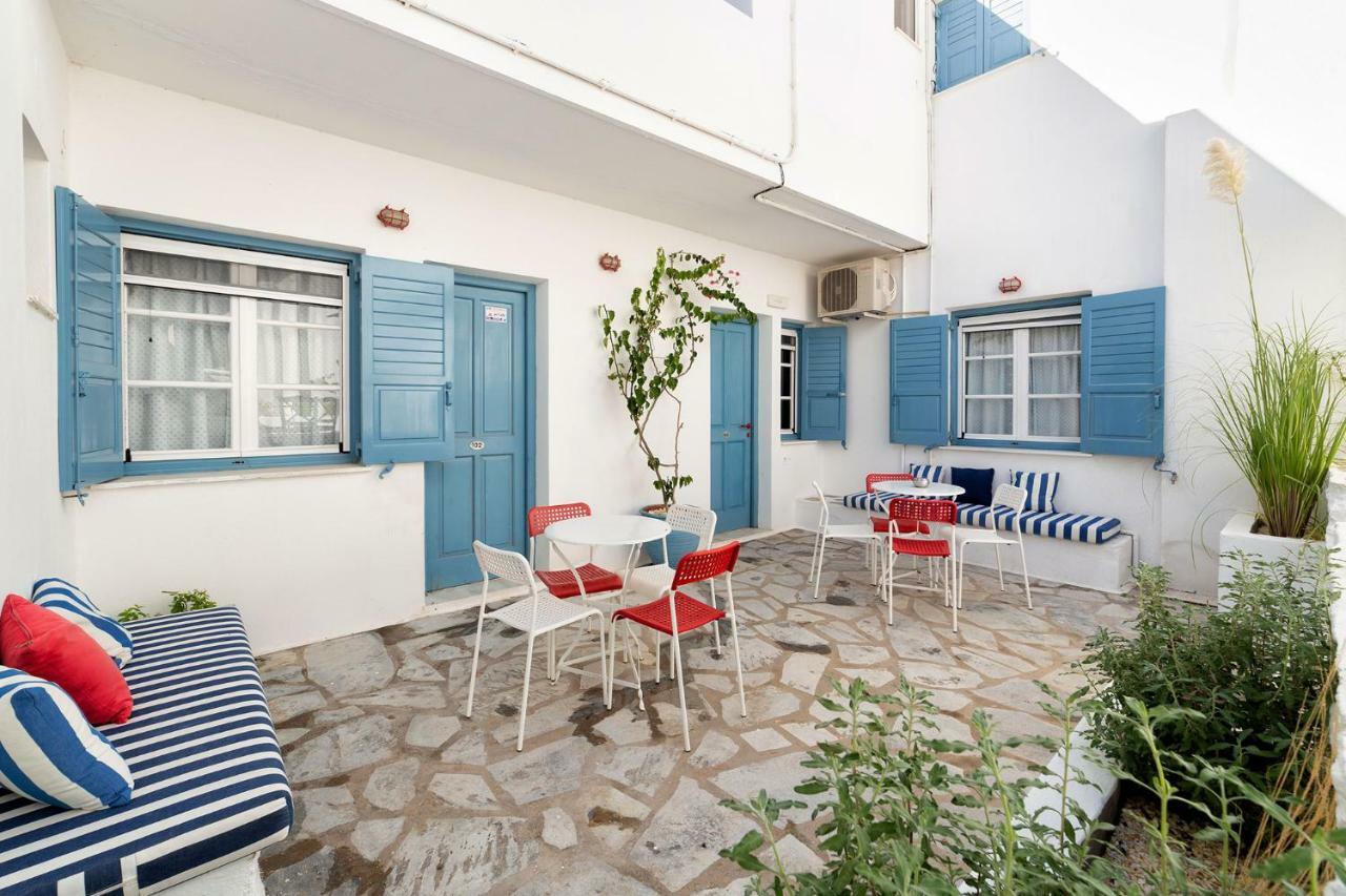 Fivos Apartments Alikí エクステリア 写真